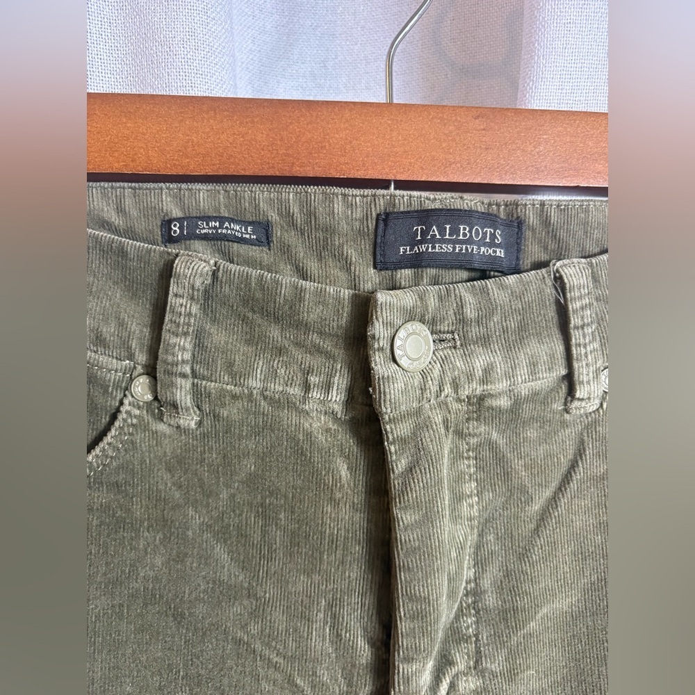 TALBOTS Slim Ankle Corduroy Pant Frayed‎ Hem Curvy Size 8 Olive Green GUC! 0433 - Picture 3 of 10